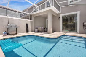 Spacious 4BR Home - Near Disney- with Private Pool